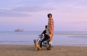 From Holiday Memory to Everyday Art: The Emotional Life of Coastal Photography